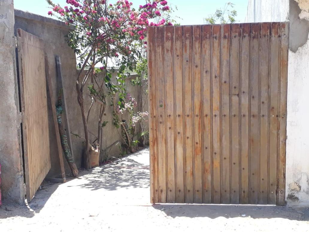Hospedagem Da Keila Matos Aracati Luaran gambar
